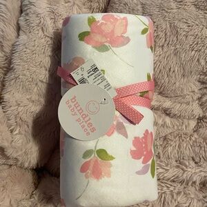 NWT The Children Place Floral Blanket!